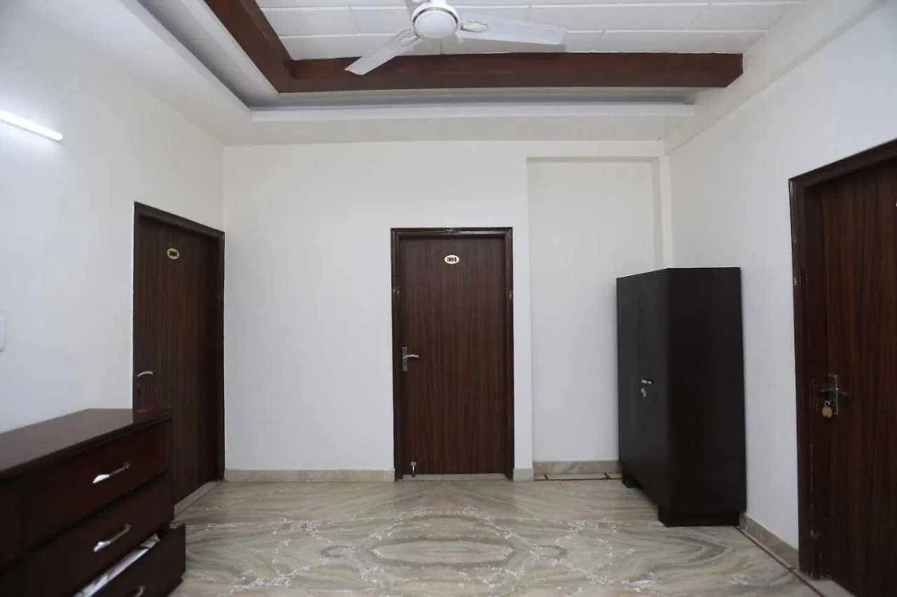 Hotel O Krishna Inn Gurgaon