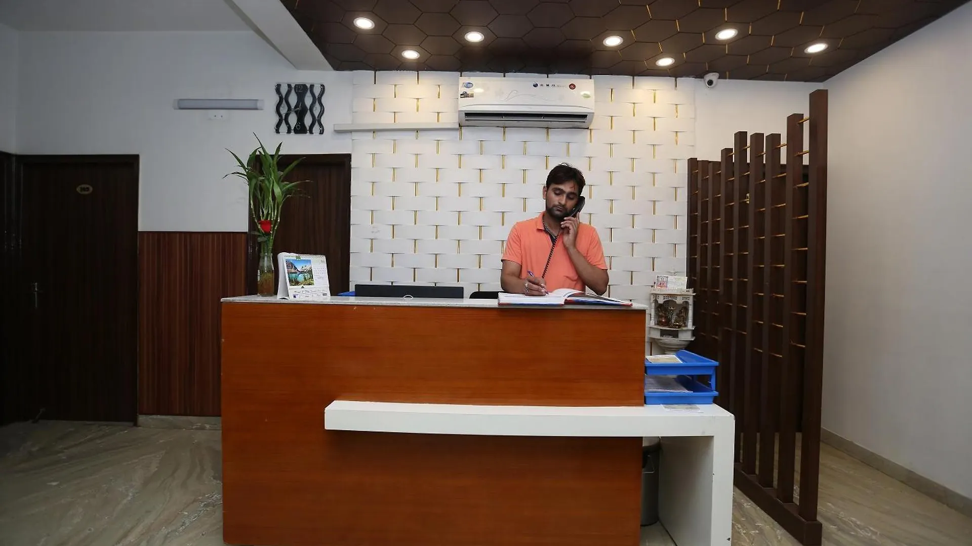 Hotel O Krishna Inn Gurgaon