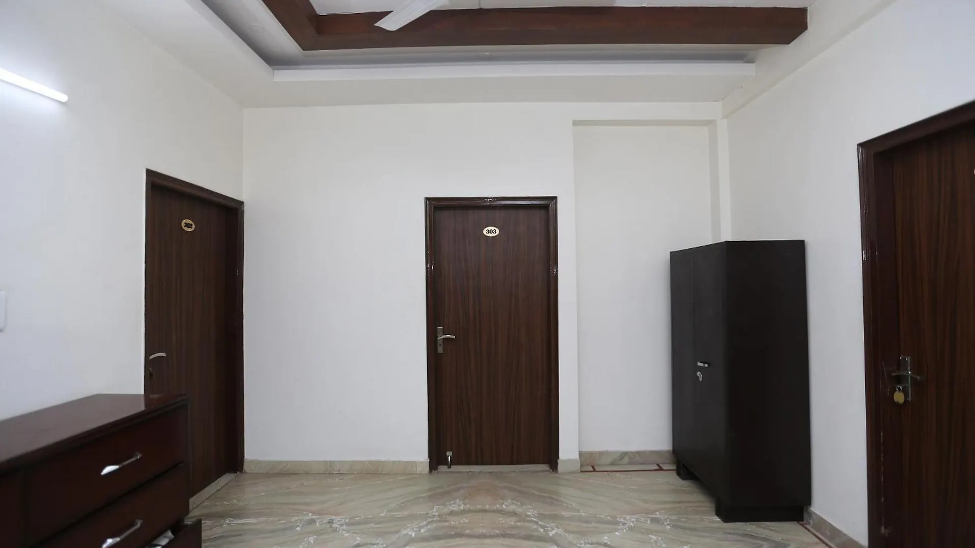 Hotel O Krishna Inn Gurgaon